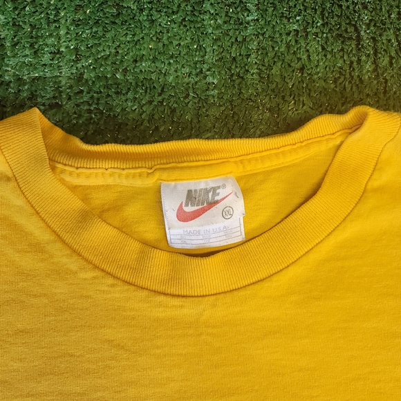 Vintage Nike Small Check Embroidered Swoosh T-shirt Size XXL Yellow 90s VTG. - Picture 3 of 8